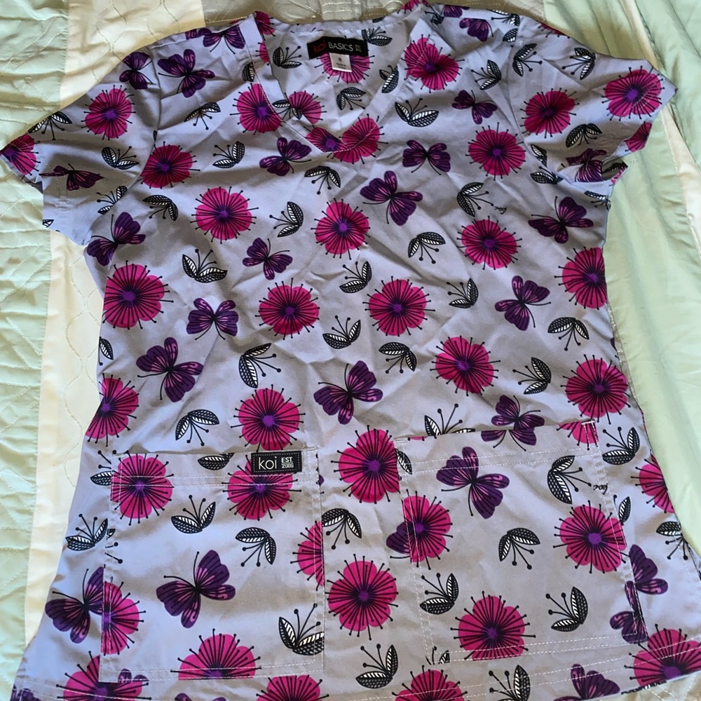 Koi Womens size small purple butterfly scrub top